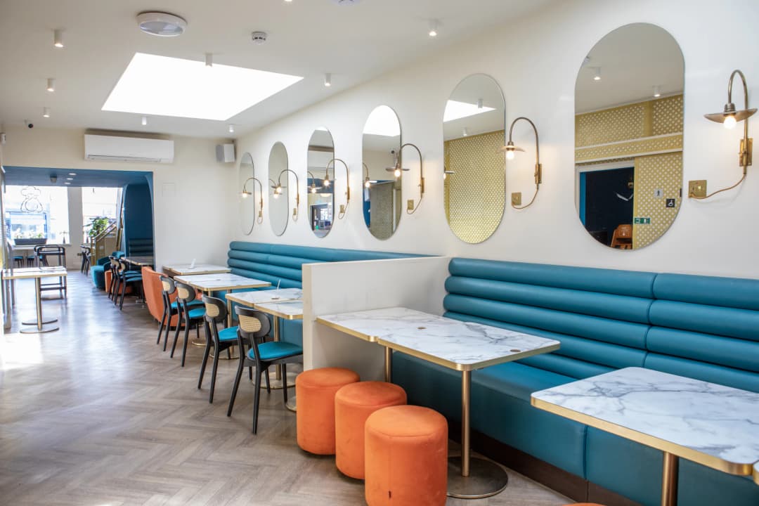 Restaurant facility 8